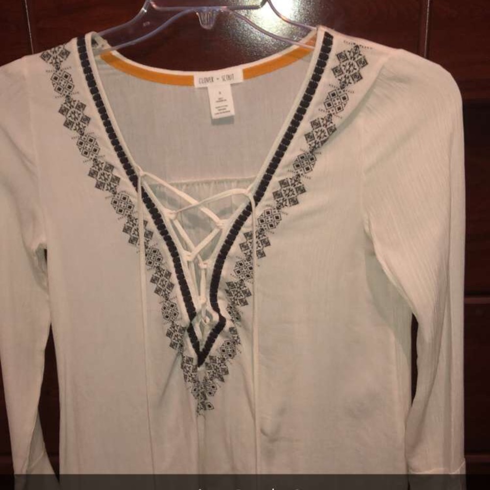 brown and white flowy top